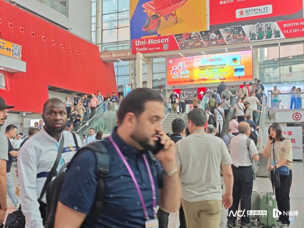 东方汇赢 已有14.8万境外采购商到会！中国智造“韧性生长”启示录