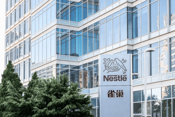 金领速配 雀巢中国换帅：菲律宾市场负责人马凯思接棒；大中华区销售额近三年增长缓慢，一季度收入约百亿元